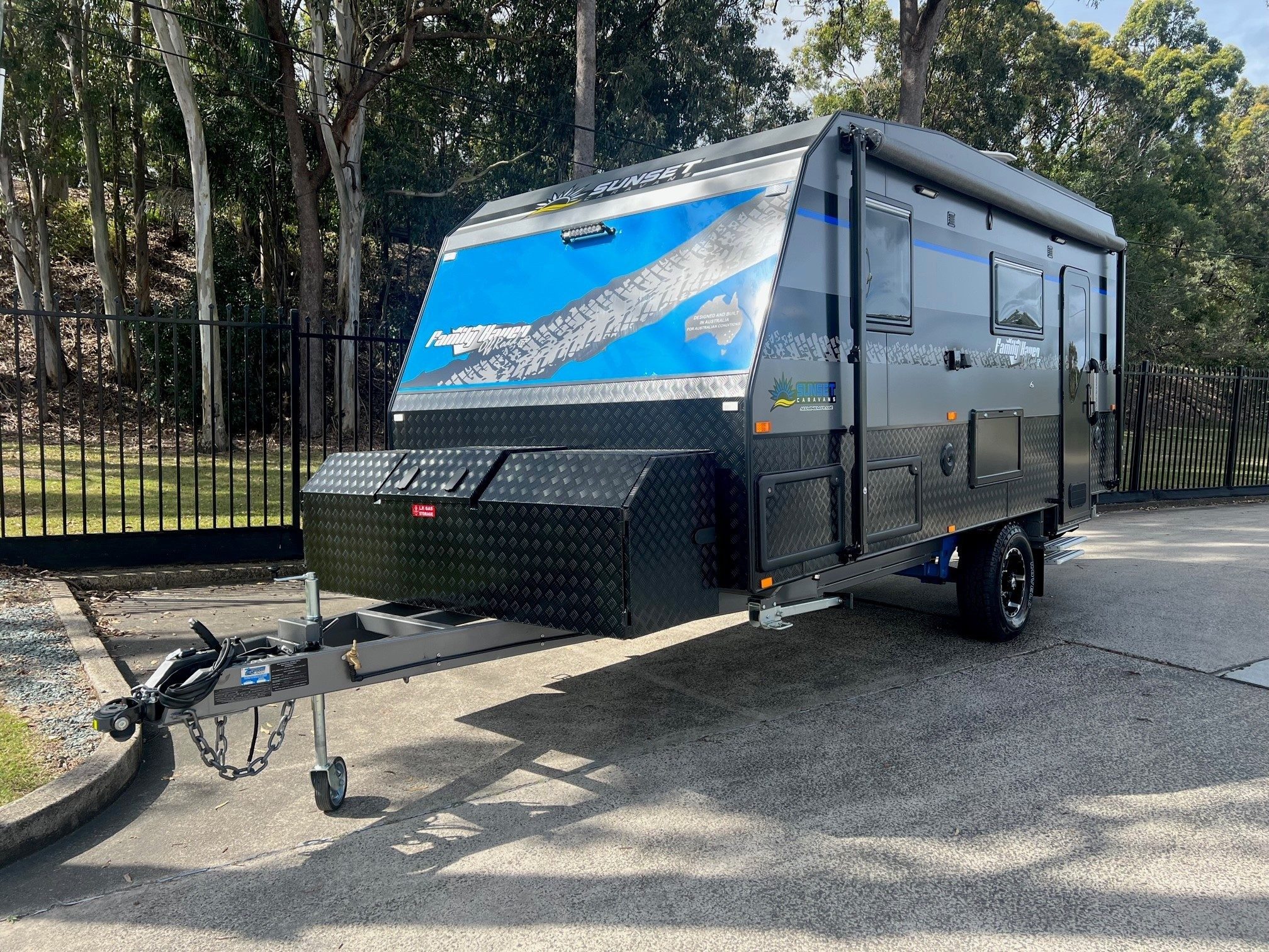 2024 Sunset Family Haven Aluminum Frame 17ft Off-road Triple Bunk caravan