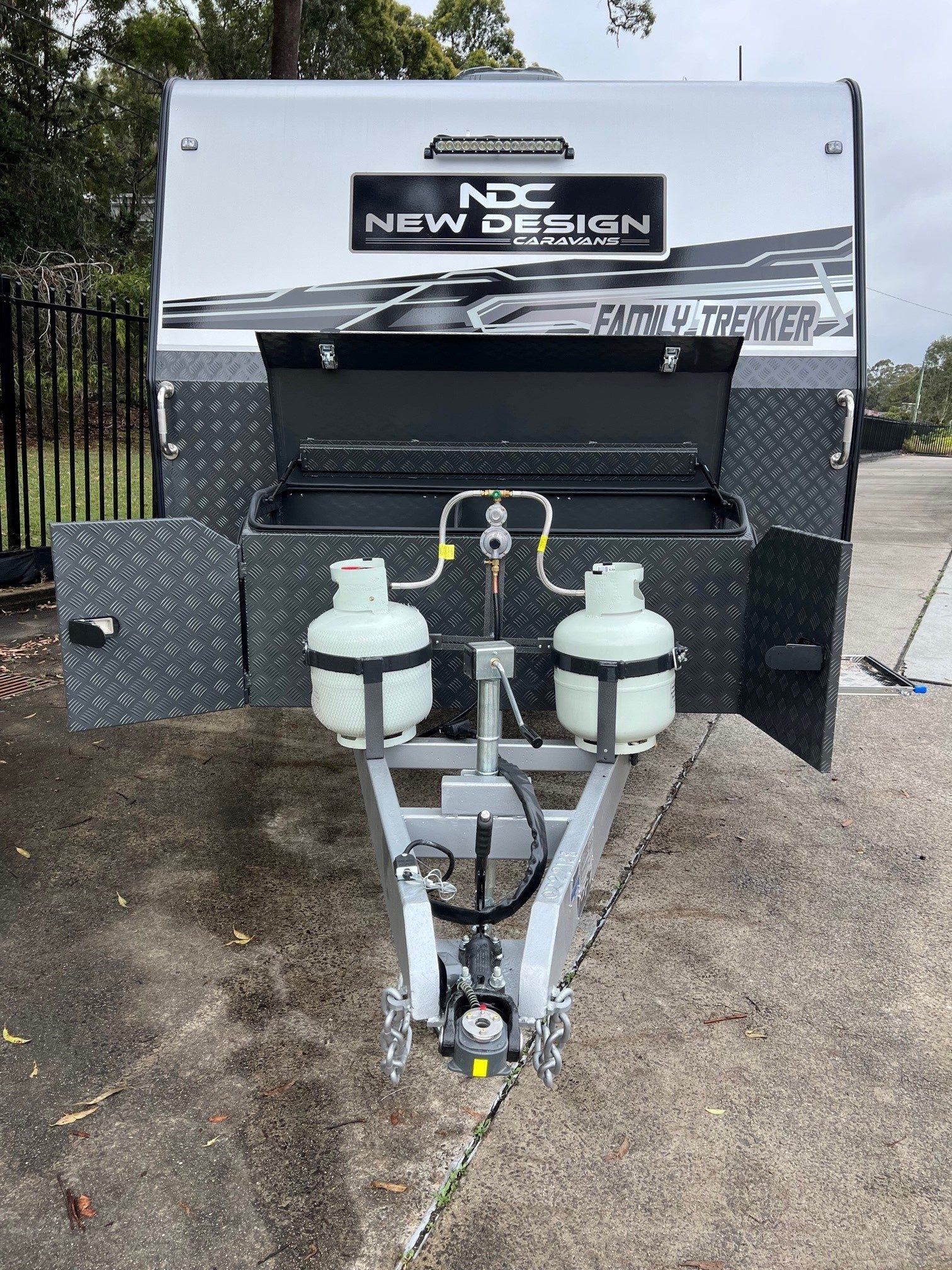 2022 New Design Family Trekker 21ft6 Triple Bunk Offroad With East / West Bed