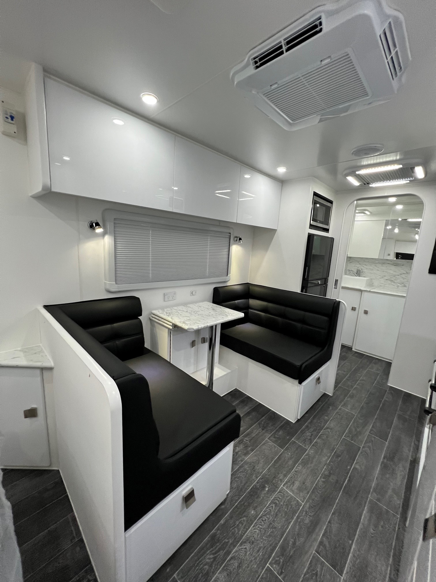 2023 New Design Expedition XL 19ft8 Offroad Caravan