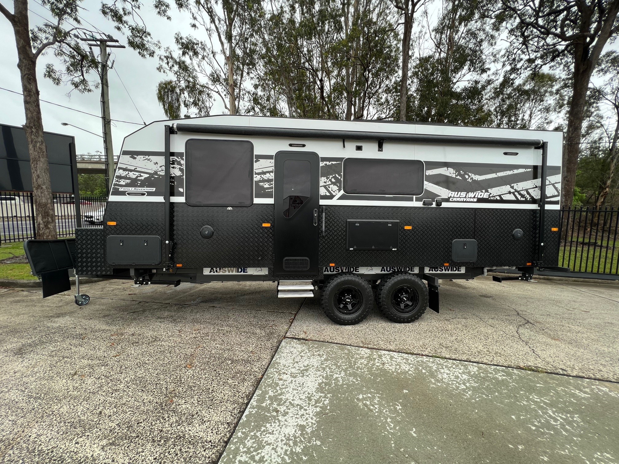 2024 Auswide 22ft Offroad Double Bunk Caravan With Truss Chassis