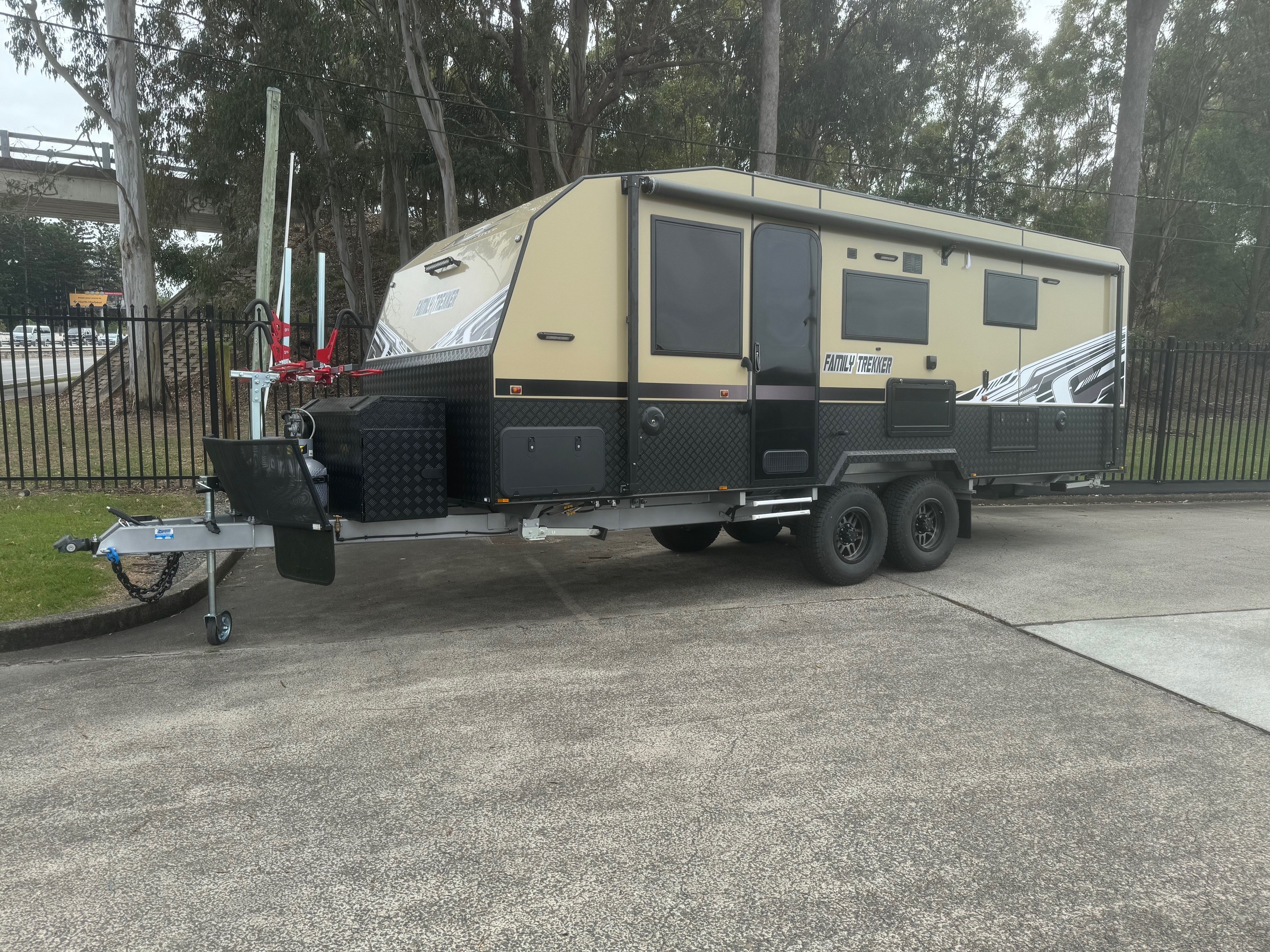 2024 New Design Family Trekker 22ft Triple Bunk