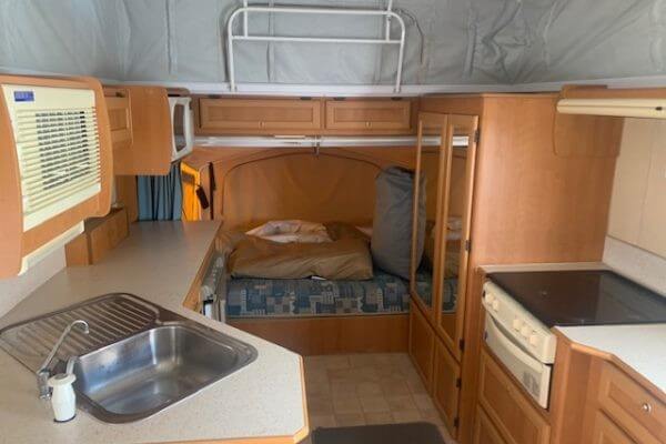 2004 Jayco Expanda Camper Sleeps 6