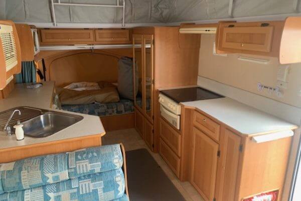 2004 Jayco Expanda Camper Sleeps 6