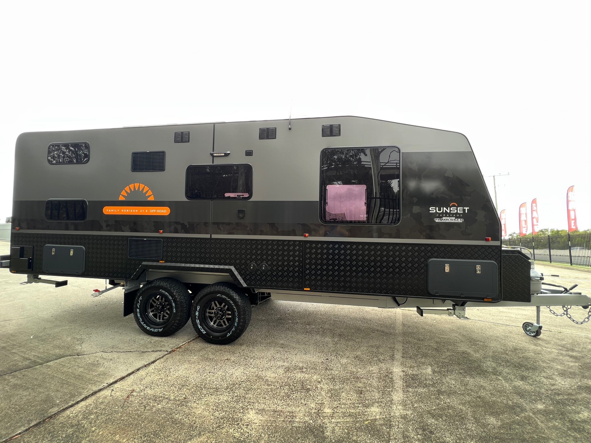 21ft6 Sunset Off-Road Family Horizon Double Bunk Van With 400amp Lithium Batteries