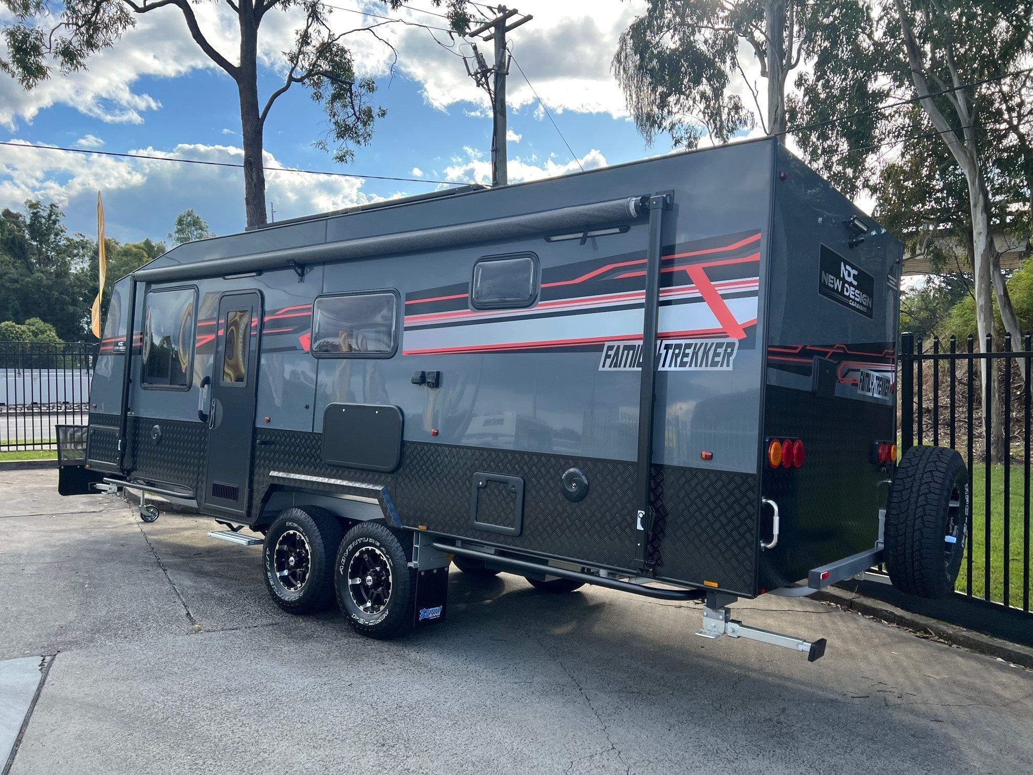 New Design 22ft9 OffRoad Double Bunk Family Trekker Caravan