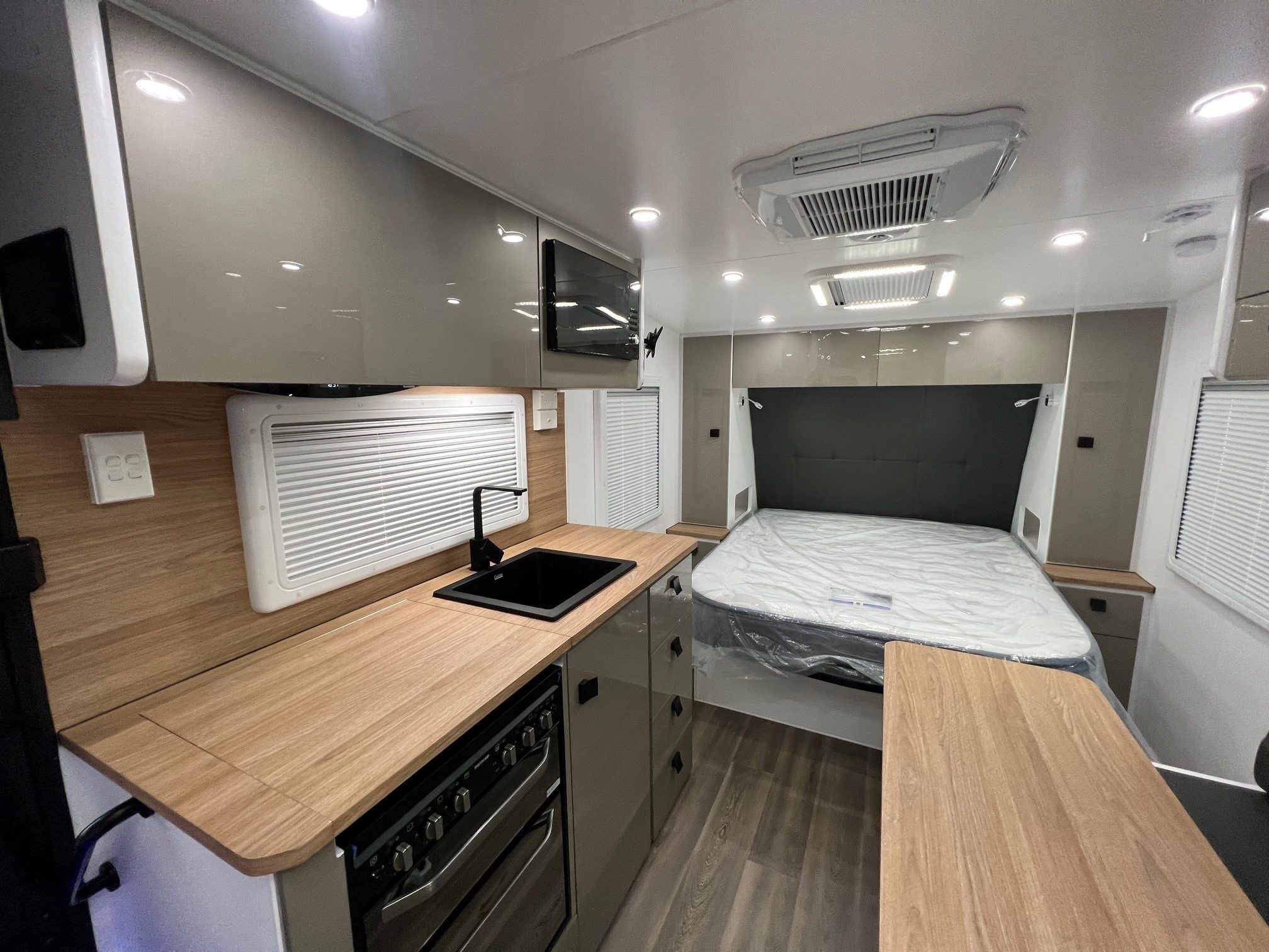 2024 Sunset Wildtrekker 17ft Offroad Caravan