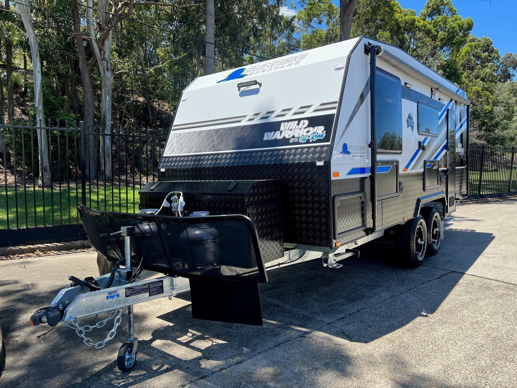 2025 Sunrise Wild Warrior 19ft8 Off-Road Aluminum Frame van With 400amp lithium & 2600W Inverter